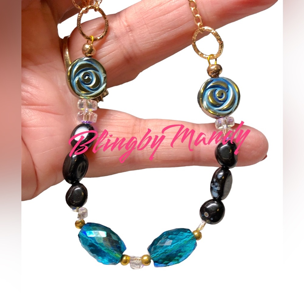 Pretty blue and black necklace-artisan